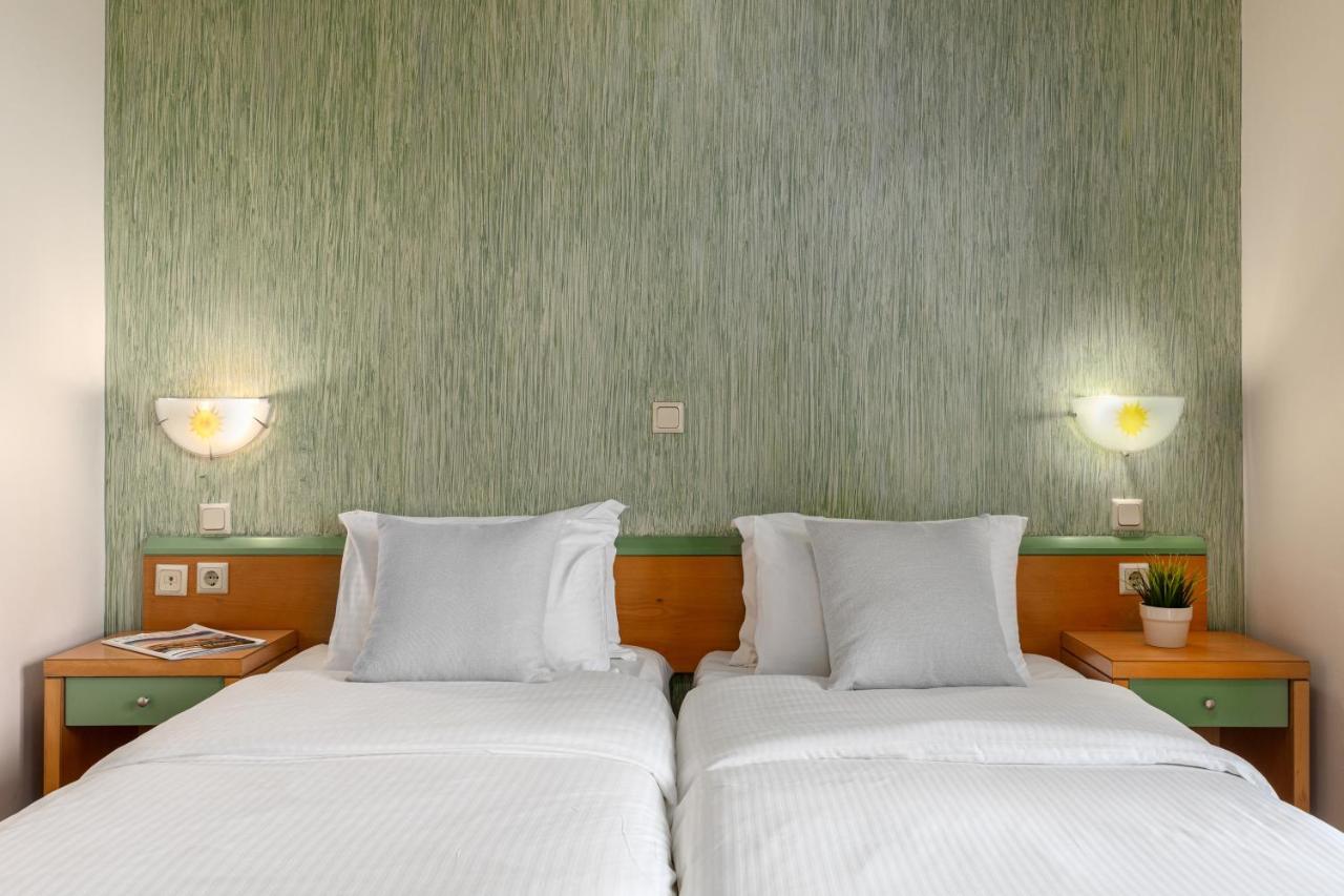 Dias Hotel Platamon Bagian luar foto