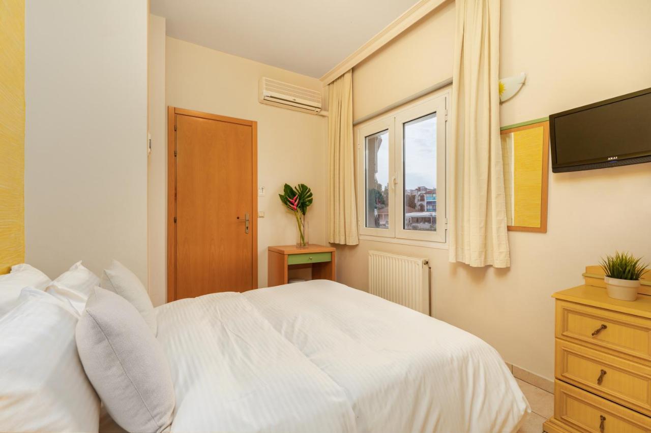 Dias Hotel Platamon Bagian luar foto